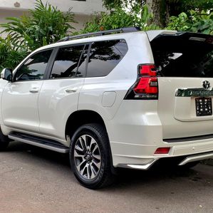 Toyota Land Cruiser Prado 2023 - Image 3