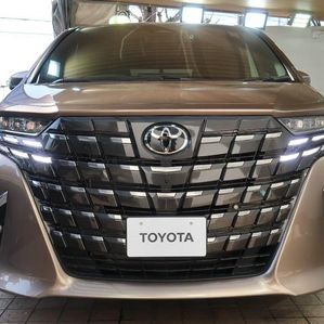 Toyota Alphard Z 2024 - Image 2