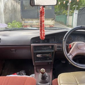 Nissan Bluebird 1990 - Image 2