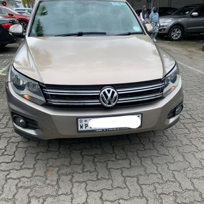 Volkswagen Tiguan 2011 - Image 2