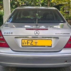 Mercedes Benz E200 W211 2004 - Image 3