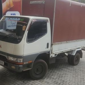 Mitsubishi 4DR 1992 - Image 3