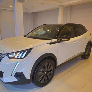 Peugeot E-2008 GT Line 2024 - Image 3