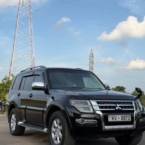 Mitsubishi Montero 2013 - Image 2