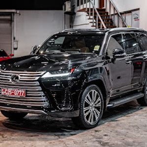 Lexus LX500D Sports Luxury 2024 - Image 3