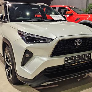 Toyota Yaris Cross Premium Lux 2025 - Image 2