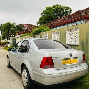 Volkswagen Bora 2001 - Image 2