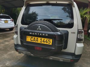 Mitsubishi Montero 2013