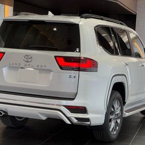 Toyota Land Cruiser Sahara LC300 2024 - Image 3