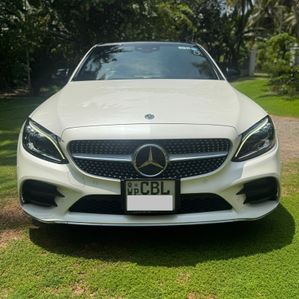 Mercedes Benz C200 AMG Premium Plus 2019 - Image 2