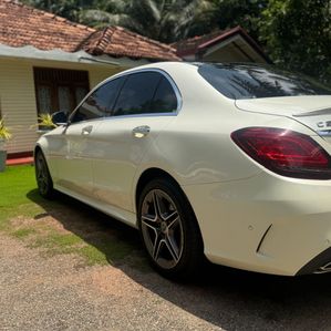 Mercedes Benz C200 AMG Premium Plus 2019 - Image 3