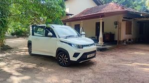 Mahindra KUV 100 2022
