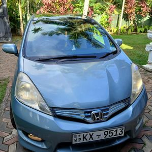 Honda Fit Shuttle 2011 - Image 2