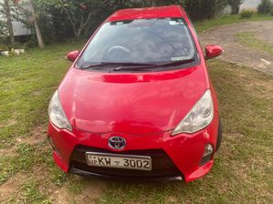 Toyota Aqua 2012