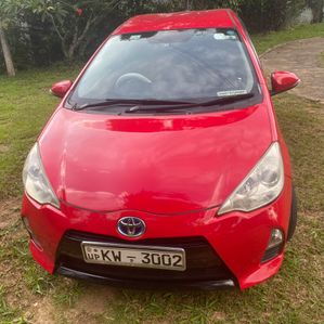 Toyota Aqua 2012 - Image 2
