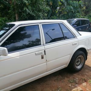 Nissan Bluebird EU11 1988 - Image 2
