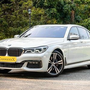 BMW 740e 2017 - Image 2