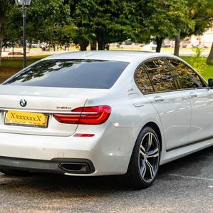 BMW 740e 2017 - Image 3