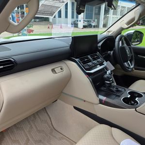 Toyota Land Cruiser Sahara LC 300 2024 - Image 3