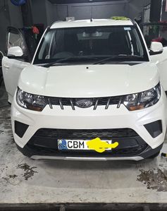 Mahindra KUV 100 2022