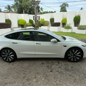 Tesla Model 3 AUS spec 2024 - Image 3