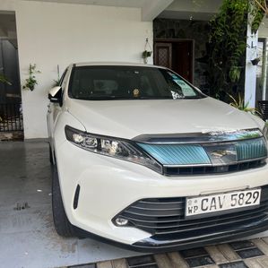 Toyota Harrier Elegance 2017 - Image 2