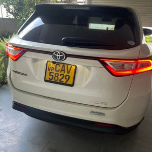Toyota Harrier Elegance 2017 - Image 3