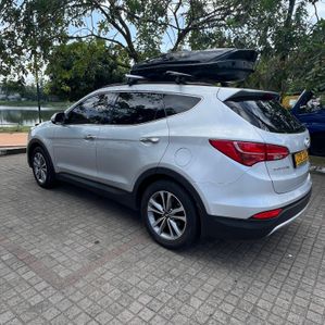 Hyundai Santa Fe 2014 - Image 2