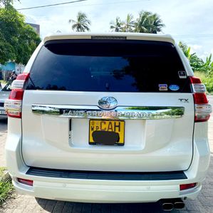 Toyota Land Cruiser Prado TRJ 150 TX 2015 - Image 3