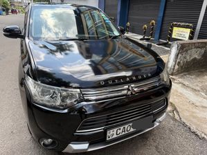Mitsubishi Outlander 2014