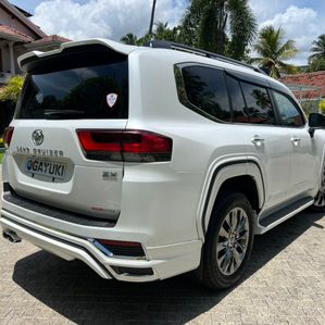 Toyota Land Cruiser Sahara ZX LC300 2024 - Image 3