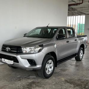 Toyota Hilux 2018 - Image 2