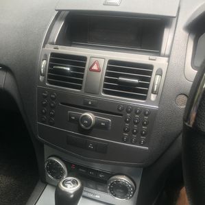 Mercedes Benz C180 2010 - Image 3