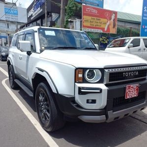 Toyota Land Cruiser Prado 250 VX 2024 - Image 3