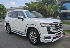 Toyota Land Cruiser Sahara LC300 2024