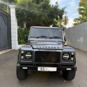 Land Rover Defender 110 TDCi 1990 - Image 2