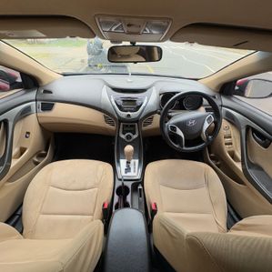 Hyundai Elantra GLS 2011 - Image 3