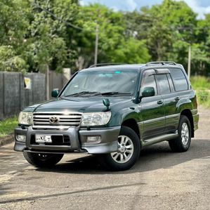 Toyota Land Cruiser Sahara 1999 - Image 2