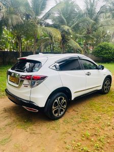 Honda Vezel 2016