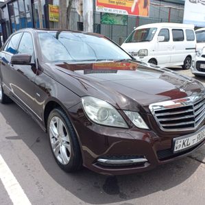 Mercedes Benz E200 W212COMPNY BRAND NEW 2010 - Image 2