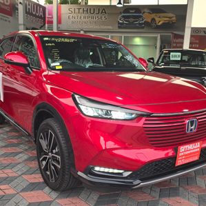 Honda Vezel Z premium plus edit 2024 - Image 2
