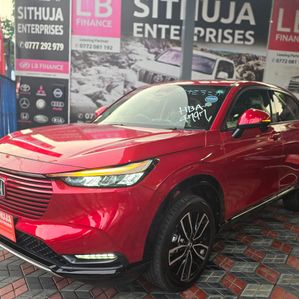 Honda Vezel Z premium plus edit 2024 - Image 3