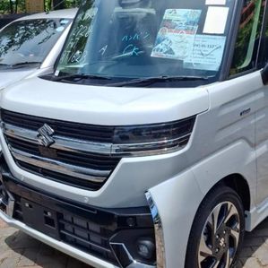 Suzuki Spacia XS. custom Hybrid 2023 - Image 3