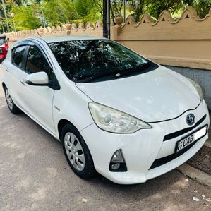 Toyota Aqua S Grade 2013 - Image 3