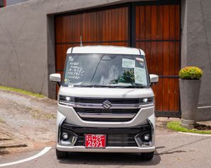 Suzuki Spacia Custom XS 2024
