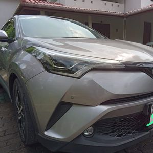 Toyota CHR NGX10 2018 - Image 2