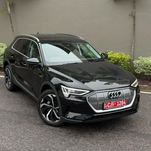Audi e-tron Q8 Quattro 2024 - Image 3