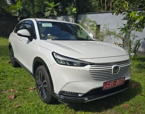 Honda Vezel Z premium 2024