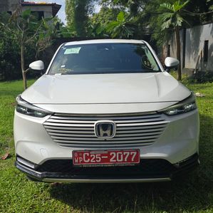 Honda Vezel Z premium 2024 - Image 3