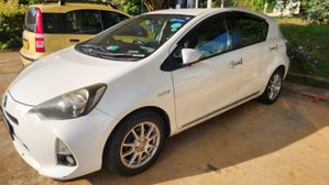 Toyota Aqua Hybrid 2013